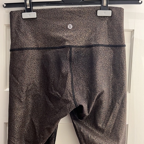 Lululemon Leggings Wunder Under High-Rise Tight Foil (size 6, 21”). - Picture 4 of 7
